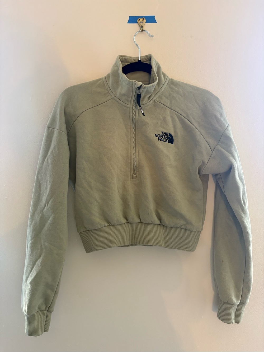 The North Face Women's Quarter-Zip Cropped Fleece Sweatshirt - Sage Green